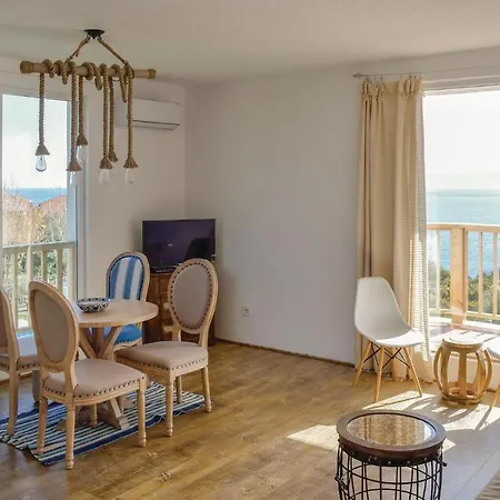 Two-bedroom In Sozopol דירה