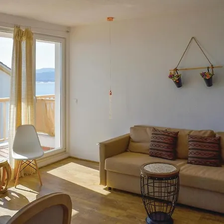 Two-bedroom In Sozopol דירה סינמורץ