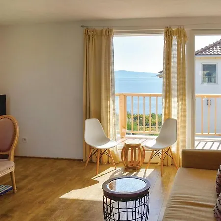 Two-bedroom In Sozopol דירה סינמורץ